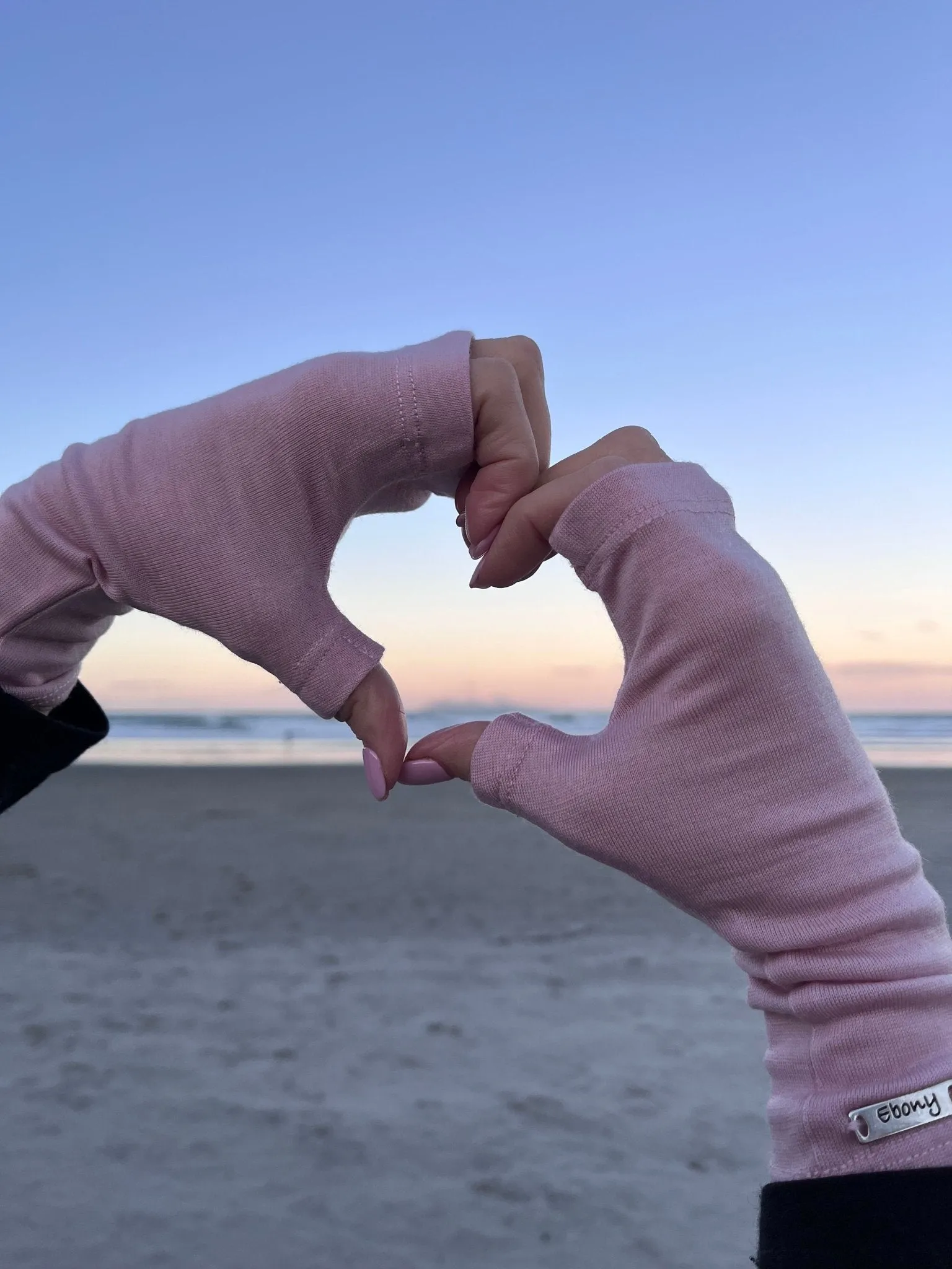 MERINO WOOL FINGERLESS GLOVES WOMENS BLUSH